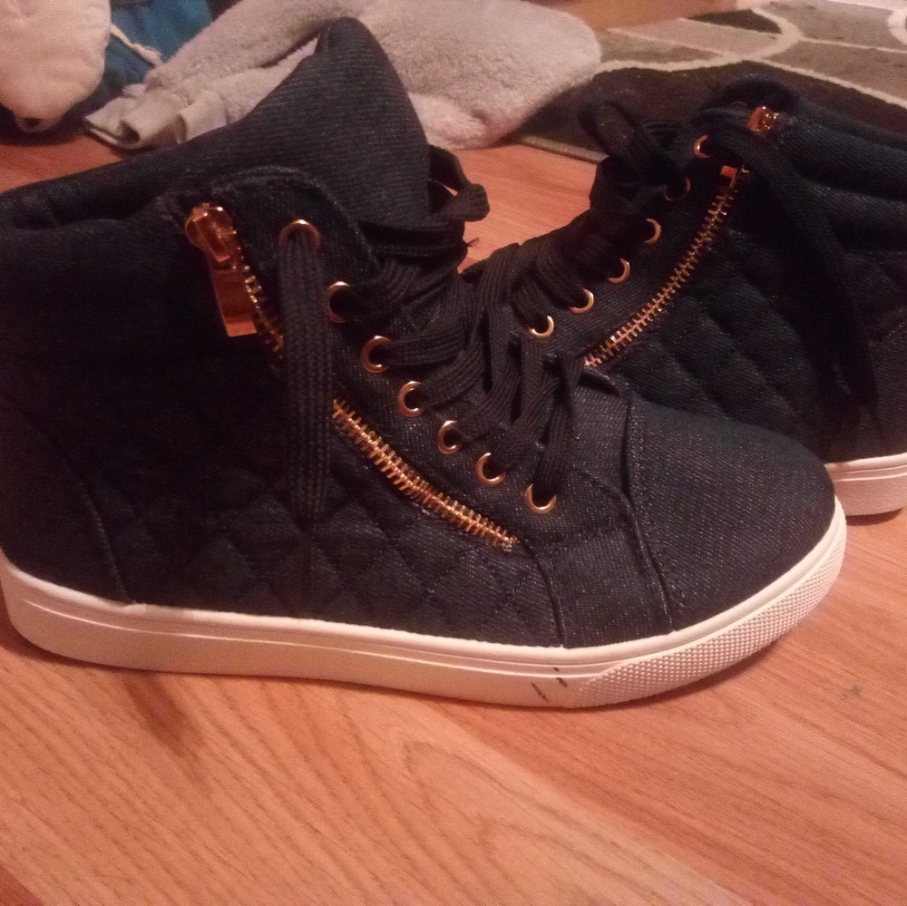 Women's sneakers
